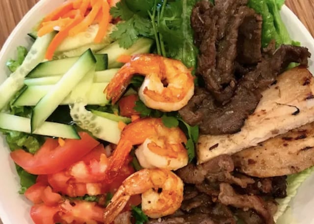 Sp7. Chopstix's Style Salad.