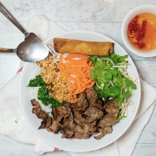 V1. Vermicelli with Grilled Pork & Egg Roll