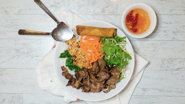 V1. Vermicelli with Grilled Pork & Egg Roll.