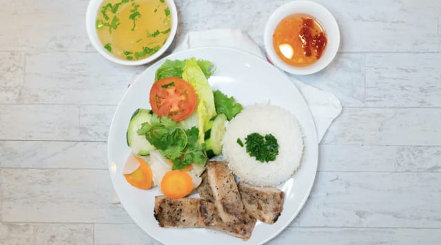R3. Rice with Grilled Chicken.