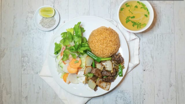 R4. Rice & Vietnamese Shaking Beef (Filet Mignon Beef).