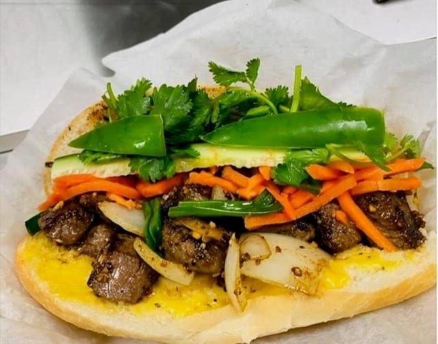 S7. Shaking Beef Sandwich.